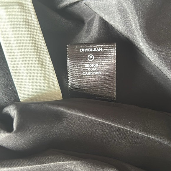 Ann Taylor Petite Skirt in Black/White Leopard Print Size 2P EUC - Picture 6 of 6